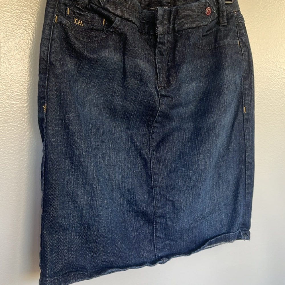 Womens Tommy Hilfiger jean skirt 
 size 2 LIKE NEW
